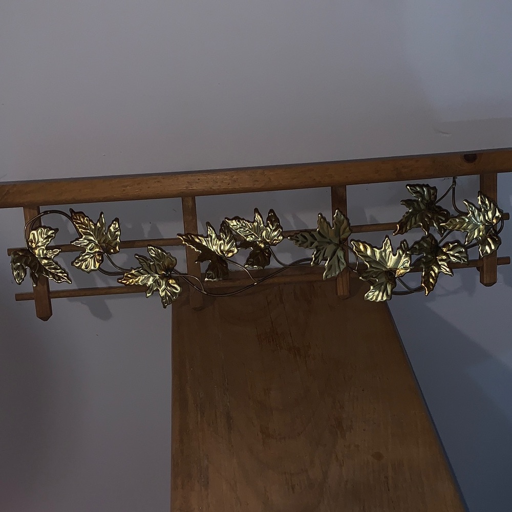 WOOD Vintage Gold Leaf Shelf